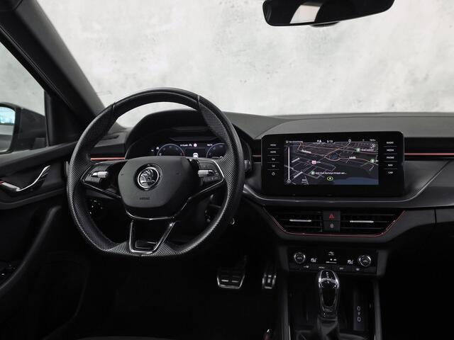 Skoda Kamiq 1.0 TSI Sport Automaat (KUIPSTOELEN, VIRTUAL COCKPIT, APPLE CARPLAY, GROOT NAVI, STOELVERWARMING, ADAPTIVE CRUISE, GETINT GLAS, ZWART HEMEL, NIEUWSTAAT)