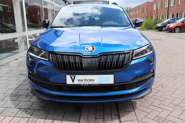 Skoda Karoq 1.5 TSI ACT Sportline Business DSG. Wegklapbare trekhaak, panoramadak