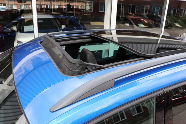 Skoda Karoq 1.5 TSI ACT Sportline Business DSG. Wegklapbare trekhaak, panoramadak