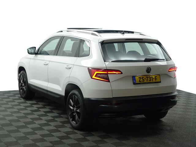 Skoda Karoq 1.5 TSI ACT Sportline Business Aut- Panoramadak, Ada Cruise, Carplay, Park Assist, Trekhaak, Led, Sport Interieur