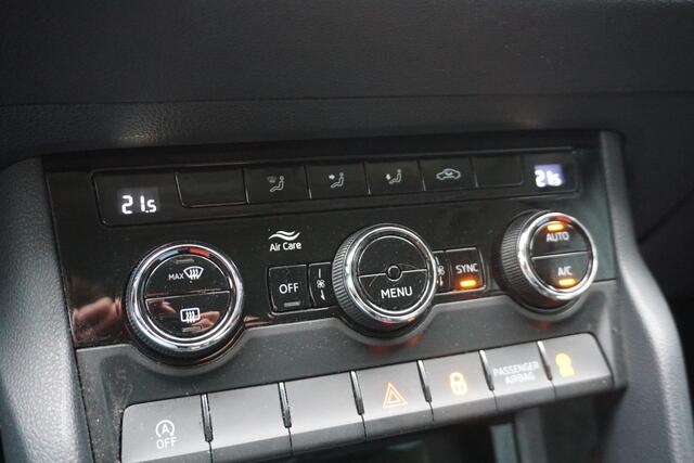 Skoda Karoq 1.0 TSI Ambition | TREKHAAK | CLIMATE | APPLE/ANDROID |