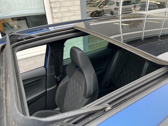 Skoda Karoq 1.5 TSI ACT Sportline Business / PANO/ KEYLESS/ DIGITAL DASH/ CRUISE/ PARK. SENSOREN/ SMARTLINK/ DAB/ CLIMA/ STOELVERWARMING V&A/ 19"LMV