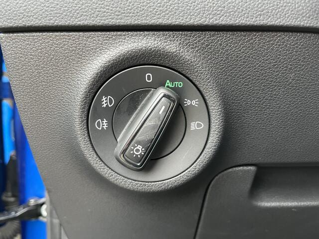 Skoda Karoq 1.5 TSI ACT Sportline Business / PANO/ KEYLESS/ DIGITAL DASH/ CRUISE/ PARK. SENSOREN/ SMARTLINK/ DAB/ CLIMA/ STOELVERWARMING V&A/ 19"LMV