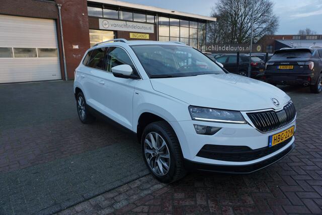 Skoda Karoq 1.5 TSI ACT 150PK DSG CLEVER-STYLE CAMERA KEYLESS ANDROID-APPLECARPLAY NAVI CLIMA CRUISE BLUETOOTH LED PCD LMV PRIVACYGLAS ENZ...