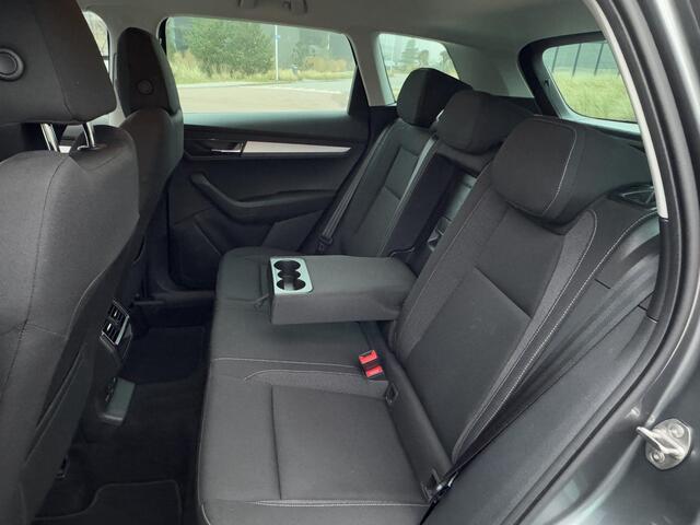 Skoda Karoq 1.5 TSI ACT Business Edition 150pk automaat | ECC | Camera | Carplay | 16LM