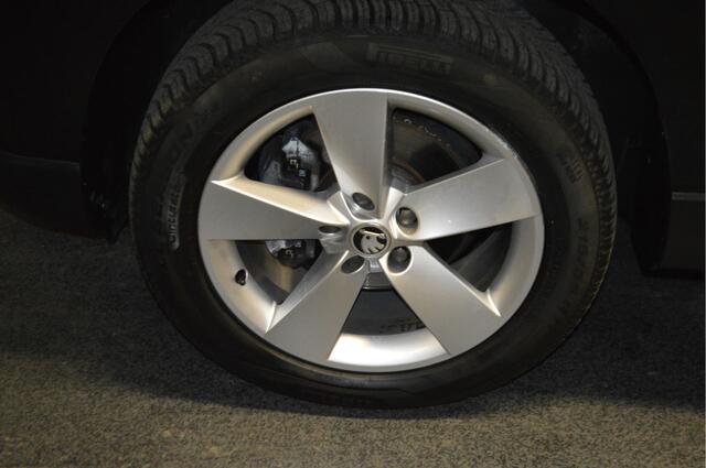 Skoda Karoq 1.6 TDI Ambition Business , TREKHAAK , CLIMATR , CR CONTR , NAVI , PDC V+A ,