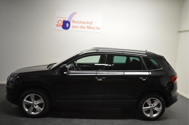Skoda Karoq 1.6 TDI Ambition Business , TREKHAAK , CLIMATR , CR CONTR , NAVI , PDC V+A ,
