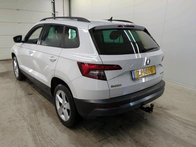 Skoda Karoq 1.0 TSI Ambition NAVI TREKHAAK CAMERA