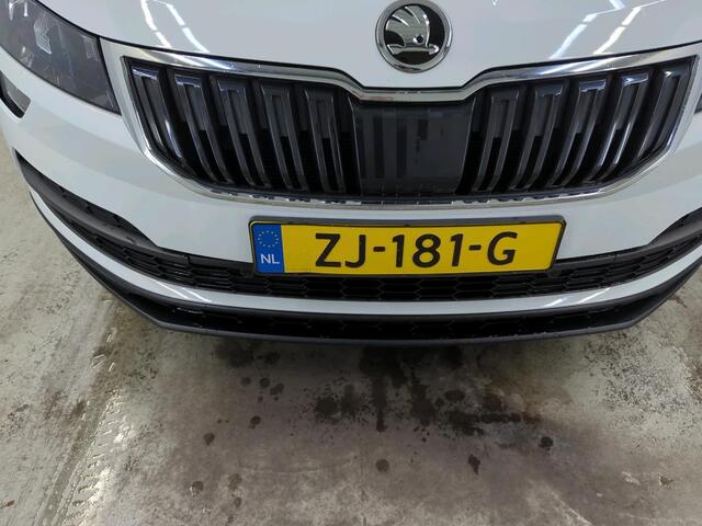 Skoda Karoq 1.0 TSI Ambition NAVI TREKHAAK CAMERA