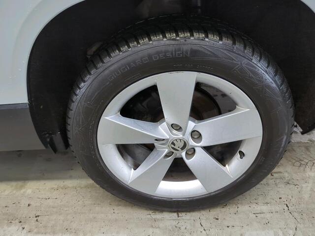 Skoda Karoq 1.0 TSI Ambition NAVI TREKHAAK CAMERA