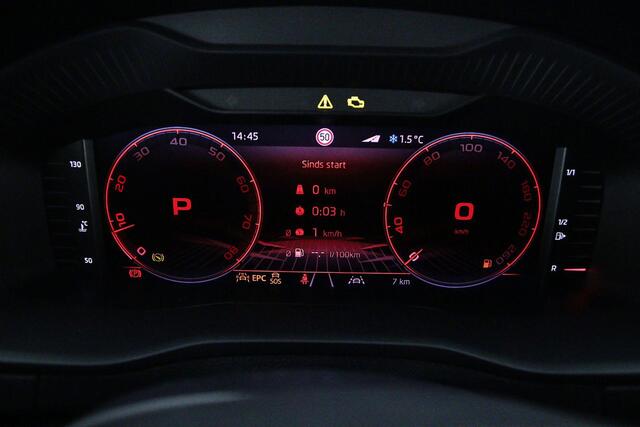 Skoda Karoq Sportline Business 1.5 TSI 150pk DSG Automaat Trekhaak, Adaptive cruise control, Elektrische achterklep, Achteruitrijcamera, Stuurwiel verwarmd, Parkeersensoren, Stoelverwarming