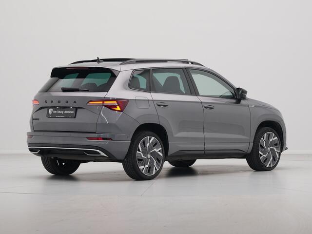 Skoda Karoq 1.5 TSI ACT Sportline Business Panorama Trekhaak 360 Camera Stoelverwarming