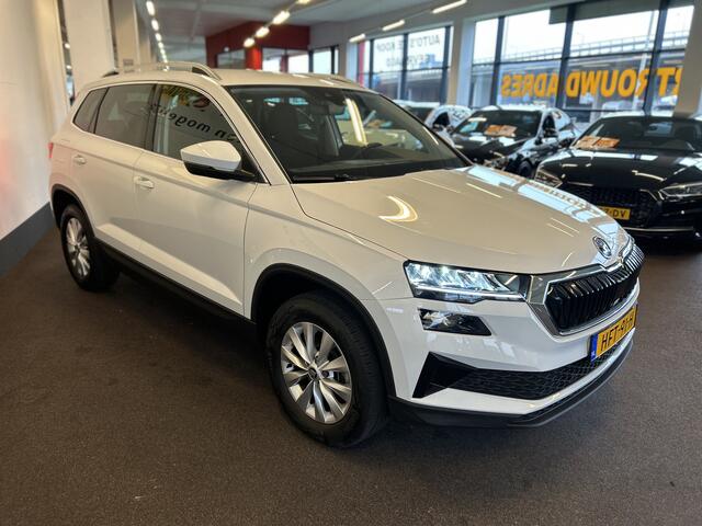 Skoda Karoq 1.5 TSI ACT Business Edition | Automaat | Digital dashboard | Adaptieve cruise control | Achteruitrijcamera | Climate control | Apple carplay | Full LED