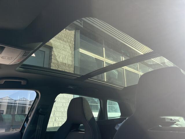 Skoda Karoq 1.5 TSI ACT Sportline / AUTOMAAT/ PANO/ PARK. SENSOREN/ STOELVERWARM./ DODE HOEK/ VIRTUAL COCKPIT/ LED/ KEYLESS/ ADAPT. CRUISE/ APP-CONNECT/ NAVI/ CLIMA/ DAB/ 19" LMV