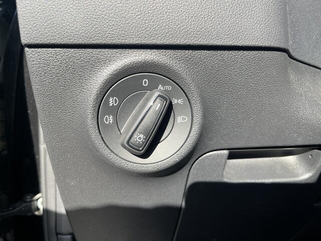 Skoda Karoq 1.5 TSI ACT Sportline / AUTOMAAT/ PANO/ PARK. SENSOREN/ STOELVERWARM./ DODE HOEK/ VIRTUAL COCKPIT/ LED/ KEYLESS/ ADAPT. CRUISE/ APP-CONNECT/ NAVI/ CLIMA/ DAB/ 19" LMV