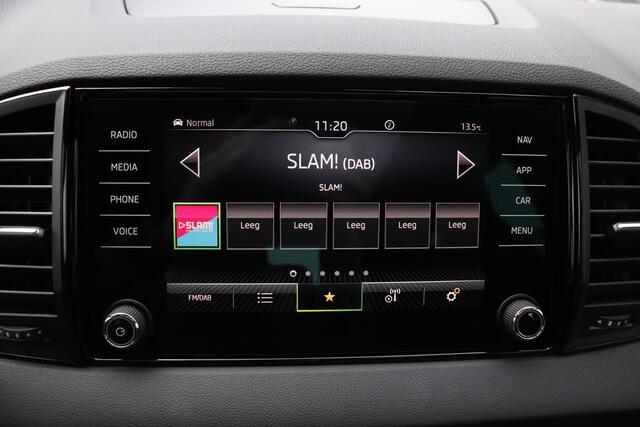 Skoda Karoq 1.5 TSI DSG ACT Sportline Business | Trekhaak | Adaptieve cruise control | Elektrische achterklep | Stoelverwarming | 19 inch velgen | Travel assist
