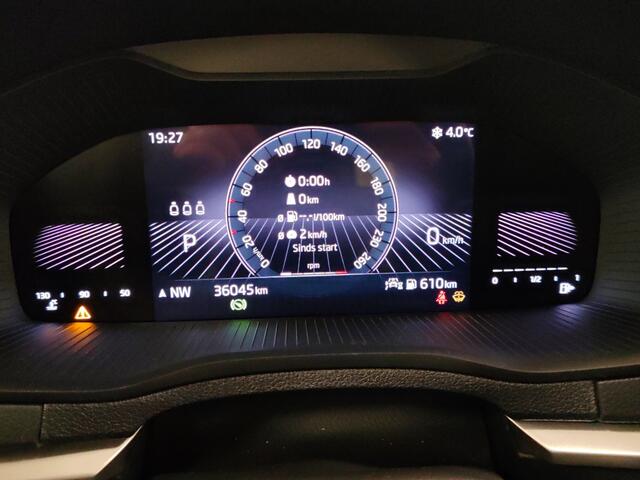Skoda Karoq 1.5 TSI DSG ACT Business Edition Wegklapbare trekhaak - Stoel+Stuurverwarming - NL auto