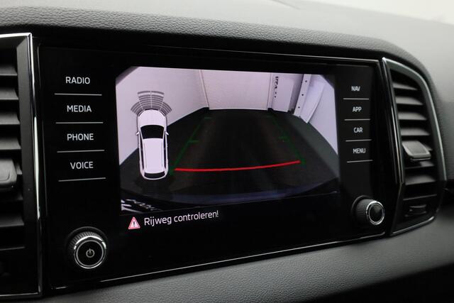 Skoda Karoq 1.5 TSI 150 pk DSG ACT Sportline Business | Achteruitrijcamera | Stoelverwarming | Navigatie via Apple Carplay / Android Auto