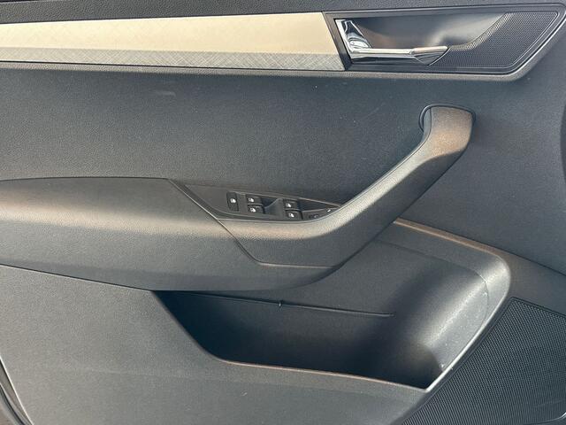 Skoda Karoq 1.5 TSI 150pk Business Edition / Achteruitrijcamera / Cruise control / Stuurwiel verwarmd
