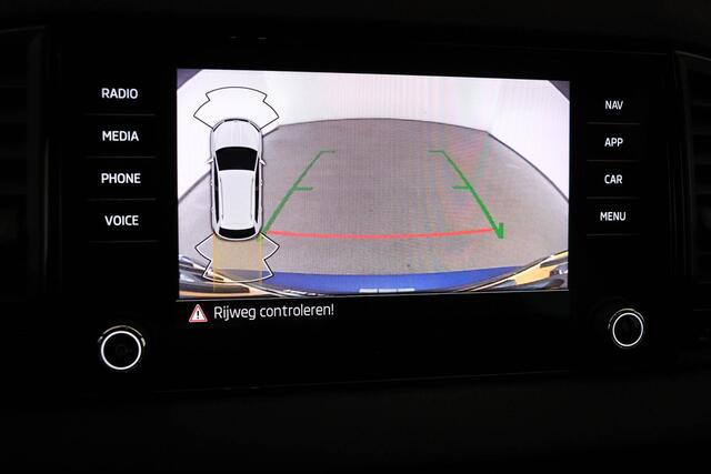 Skoda Karoq 1.5 TSI ACT Sportline Business | VIRTUAL COCKPIT | STUUR VERWARMING | DAB | APPLE | CAMERA