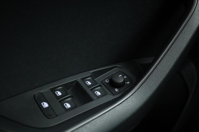 Skoda Karoq 1.5 TSI ACT Business Edition DSG | Navi | Adapt. Cruise | Stoel- Stuurverw. | Camera | Digi. Cockpit