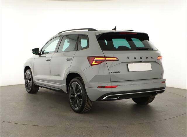 Skoda Karoq 1.5 TSI DSG Sportline | VERWACHT | Adapt. Cruise | DCC | Camera | Matrix LED
