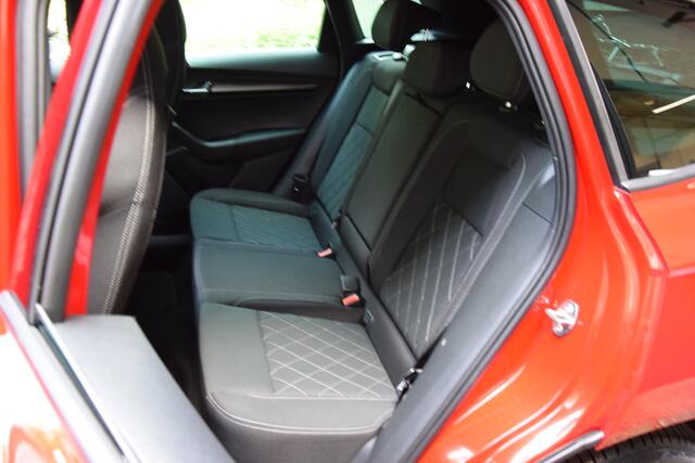 Skoda Karoq 1.5 TSI ACT Sportline Business DSG Automaat | incl. BOVAG Garantie | NL-Auto | Navigatie | Virtual Cockpit | Achteruitrijcamera | 18'' Velgen | Full LED | Carplay | DAB | Keyless Entry&GO |