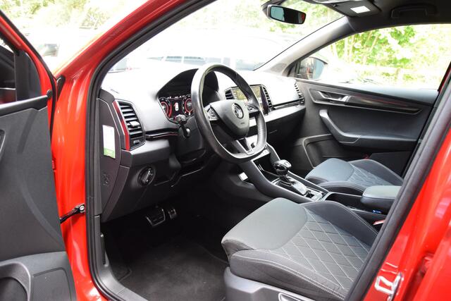 Skoda Karoq 1.5 TSI ACT Sportline Business DSG Automaat | incl. BOVAG Garantie | NL-Auto | Navigatie | Virtual Cockpit | Achteruitrijcamera | 18'' Velgen | Full LED | Carplay | DAB | Keyless Entry&GO |