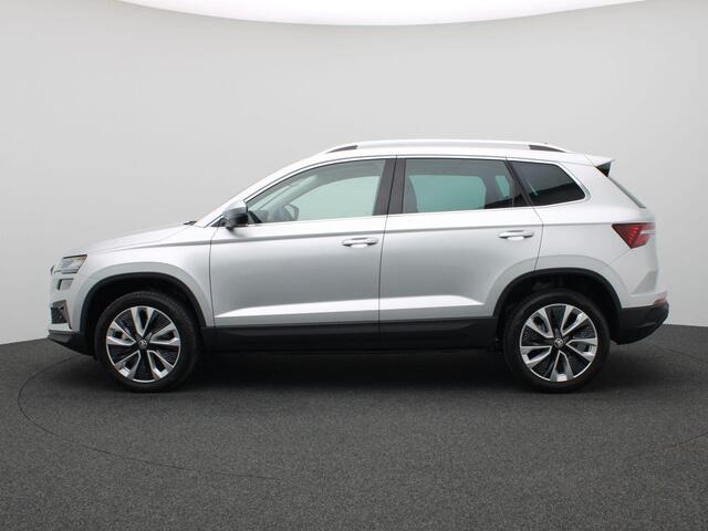 Skoda Karoq 1.5 TSI ACT Business Edition 150PK DSG full led, adaptive cruise, lane assist, elek. bedienbare achterklep, keyless, stuur-stoelverwarming, achteruitrijcamera, 18" lichtmetaal