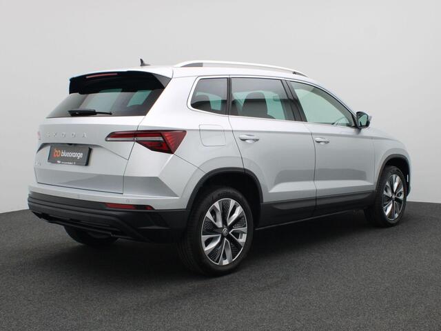 Skoda Karoq 1.5 TSI ACT Business Edition 150PK DSG full led, adaptive cruise, lane assist, elek. bedienbare achterklep, keyless, stuur-stoelverwarming, achteruitrijcamera, 18" lichtmetaal
