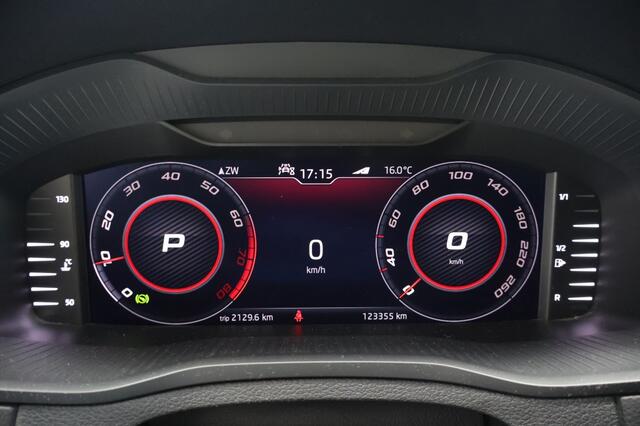Skoda Karoq 1.5 TSI Sportline Business | Trekhaak | Automaat
