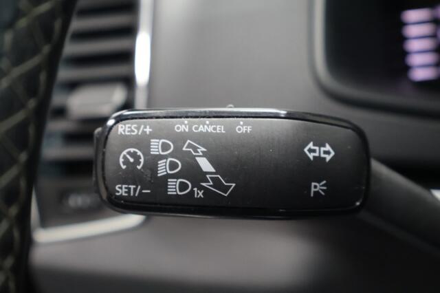 Skoda Karoq 1.5 TSI Sportline Business | Trekhaak | Automaat