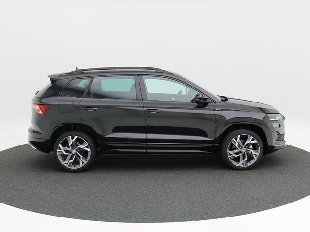 Skoda Karoq Sportline Business 1.5 TSI 150 pk | Automaat | Adaptive Cruise Control | Elektr. achterklep | Achteruitrijcamera | 19" velgen