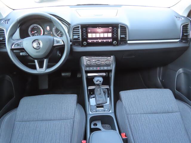 Skoda Karoq 1.5 TSI ACT Style DSG | pano dak | bestuurderstoel elektrisch + geheugen | voorruitverwarming | adaptive cruise | stoelverwarming | camera