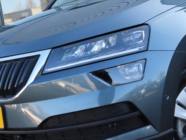 Skoda Karoq 1.5 TSI ACT Style DSG | pano dak | bestuurderstoel elektrisch + geheugen | voorruitverwarming | adaptive cruise | stoelverwarming | camera