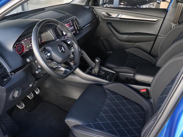 Skoda Karoq Sportline Business 1.5 TSI 150pk AUTOMAAT | Trekhaak | CANTON Audio | Elektrische Achterklep | Adaptieve Cruise Control | Stoel- & Stuurverwarming | Achteruitrijcamera |
