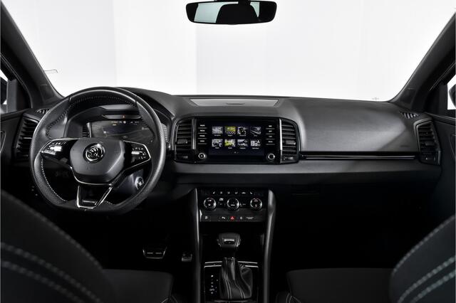 Skoda Karoq 1.5 TSI ACT 150 PK Sportline Business - Automaat | Dig. Cockpit | Adapt. Cruise | Stoel-Stuurverw. | PDC | Camera | NAV + App. Connect | ECC | DAB | Elek. Klep | Afn. Trekhaak | LM 19" |