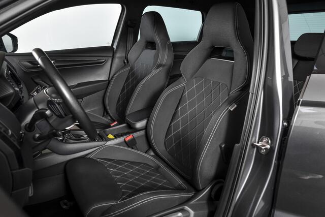 Skoda Karoq 1.5 TSI ACT 150 PK Sportline Business - Automaat | Dig. Cockpit | Adapt. Cruise | Stoel-Stuurverw. | PDC | Camera | NAV + App. Connect | ECC | DAB | Elek. Klep | Afn. Trekhaak | LM 19" |