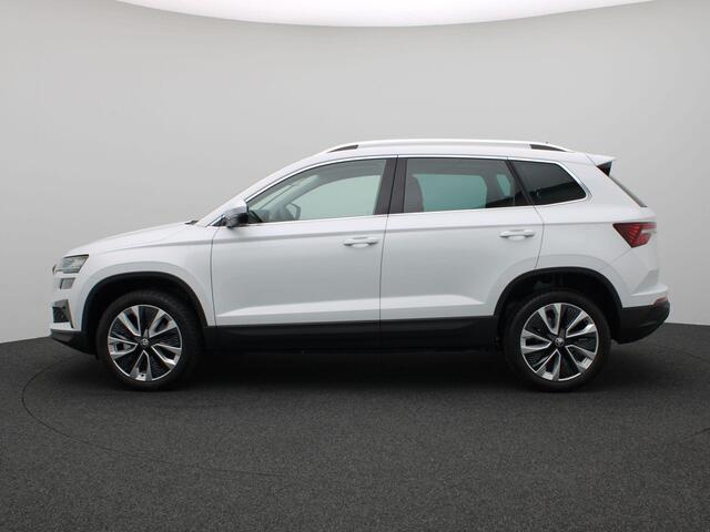 Skoda Karoq 1.5 TSI ACT Business Edition 150PK DSG full led, adaptive cruise, lane assist, elek. bedienbare achterklep, keyless, stuur-stoelverwarming, achteruitrijcamera, 18" lichtmetaal