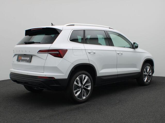 Skoda Karoq 1.5 TSI ACT Business Edition 150PK DSG full led, adaptive cruise, lane assist, elek. bedienbare achterklep, keyless, stuur-stoelverwarming, achteruitrijcamera, 18" lichtmetaal