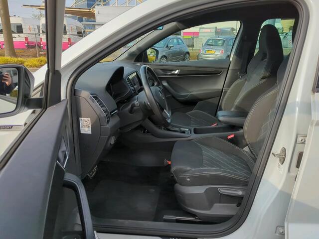 Skoda Karoq 1.5 TSI 150pk ACT Sportline Business DSG / Navigatie / Camera / Trekhaak wegklapbaar