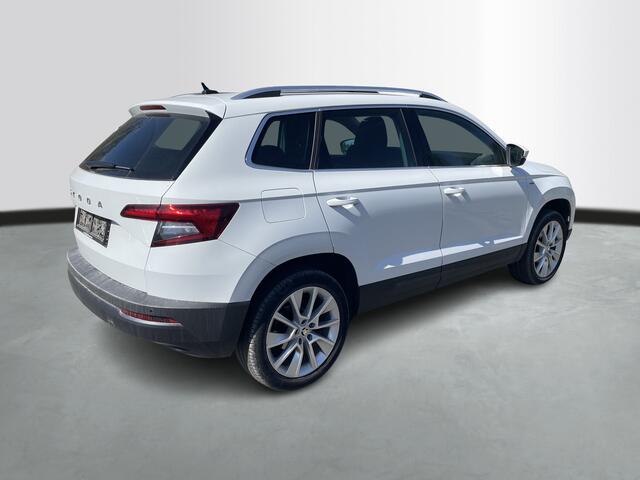 Skoda Karoq 1.5 TSI 150pk Automaat Business Edition / Panoramadak / Trekhaak / Canton Sound