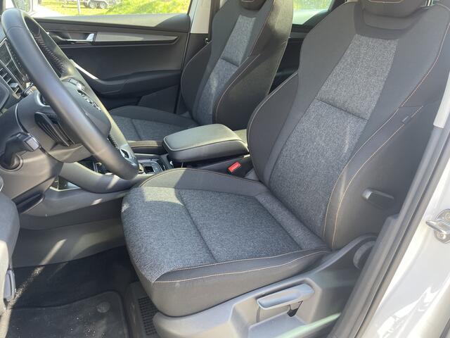 Skoda Karoq 1.5 TSI 150pk Automaat Business Edition / Panoramadak / Trekhaak / Canton Sound