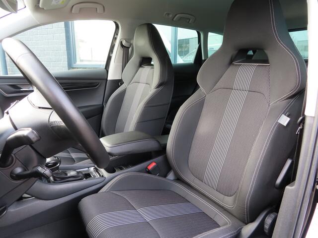 Skoda Karoq 1.5 TSI ACT Style DSG | sportinterieur | trekhaak wegklapbaar | verwamd stuurwiel | verwarmde voorstoelen | adaptive cruise