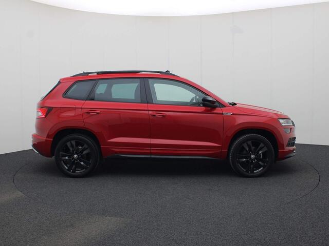 Skoda Karoq 1.5TSI/150PK Sportline DSG · Panoramadak · Navigatie · Camera+Parkeersensoren