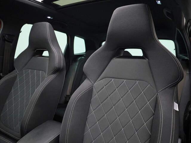 Skoda Karoq 1.5TSI/150PK Sportline DSG · Panoramadak · Navigatie · Camera+Parkeersensoren