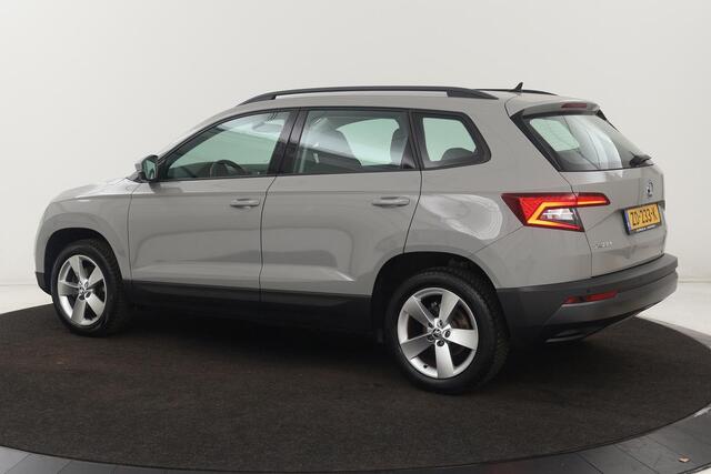 Skoda Karoq 1.0 TSI Ambition | Carplay | Navigatie | Climate control | Parkeerhulp | Cruise control | DAB | Bluetooth
