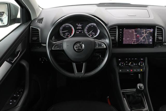 Skoda Karoq 1.0 TSI Ambition | Carplay | Navigatie | Climate control | Parkeerhulp | Cruise control | DAB | Bluetooth