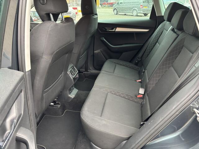Skoda Karoq 1.5 TSI ACT Ambition Business / Navi / NL Auto / Android Auto/Applecarplay / Trekhaak /
