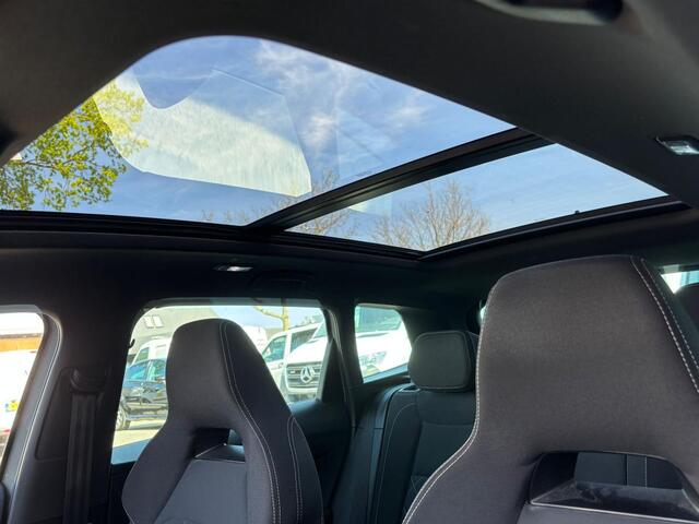 Skoda Karoq 1.5 TSI ACT Sportline Business | Pano | Stoelverwarming